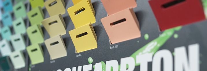 Farbkarte mit verschiedenen Farbmustern